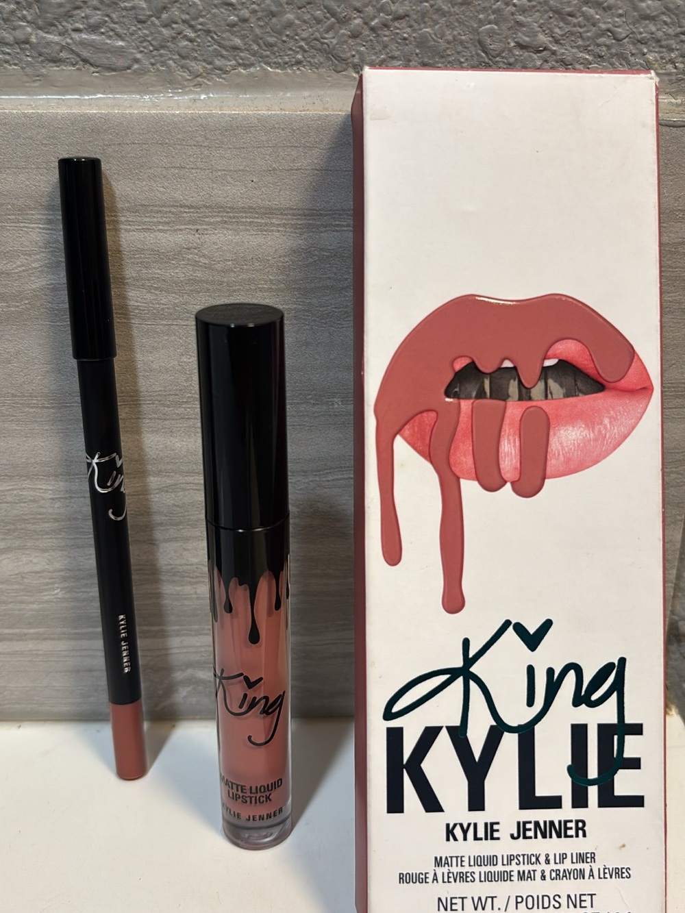 Kylie Cosmetics Matte Lip Kit “Kylie Jenner Lips” Lipstick & Liner